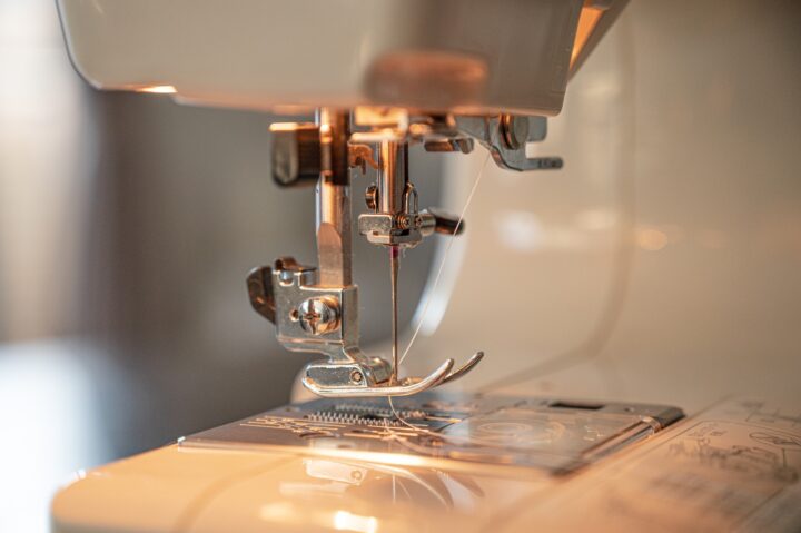 <strong>ミシン修理完了</strong><br><strong>（お預かりしたミシンは後日お届け致します）</strong>